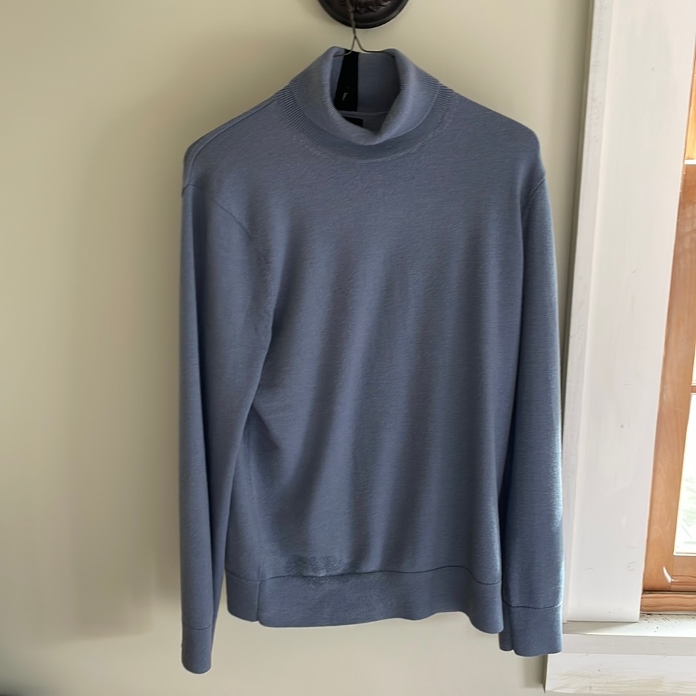 Club Monaco Small (S) Merino Wool Turtleneck